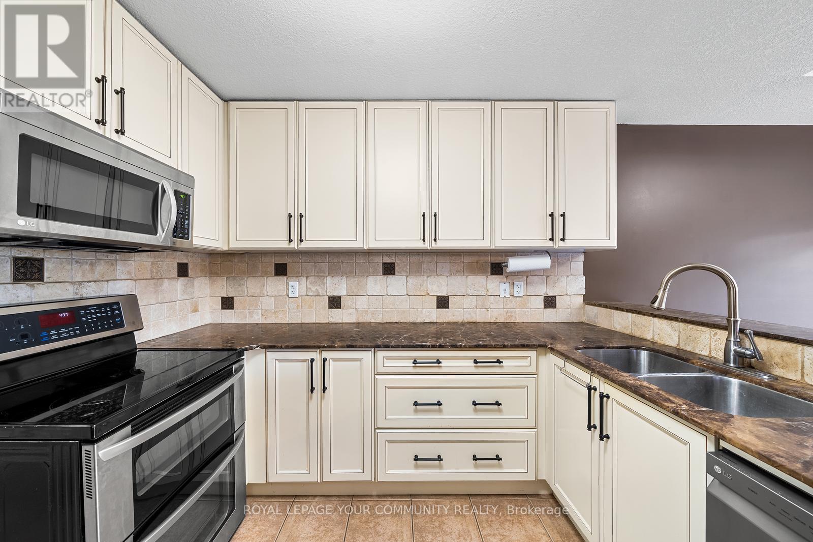 Upper - 1821 Lamstone Street, Innisfil, Ontario  L9S 4Z9 - Photo 16 - N12594442