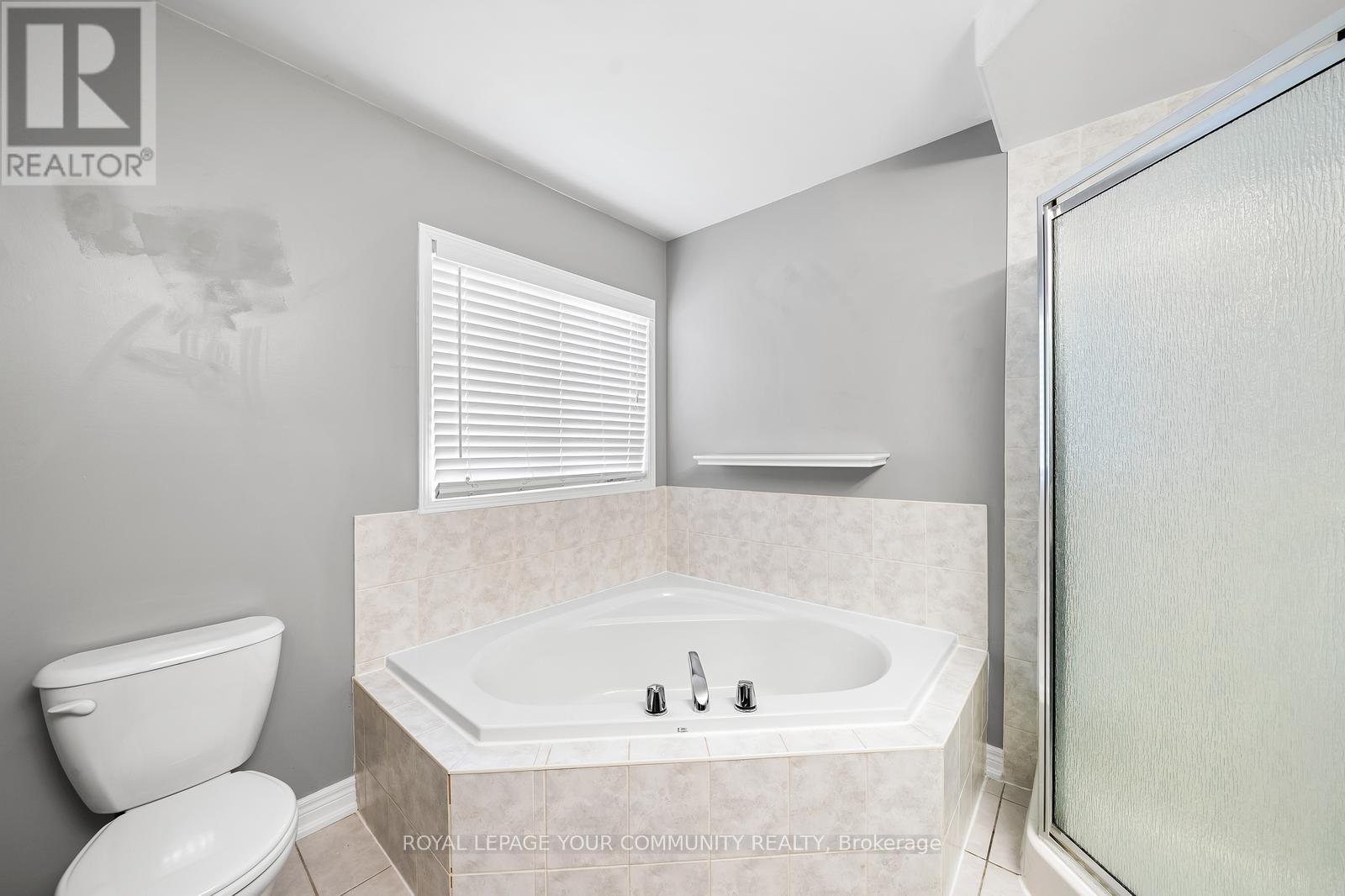 Upper - 1821 Lamstone Street, Innisfil, Ontario  L9S 4Z9 - Photo 28 - N12594442