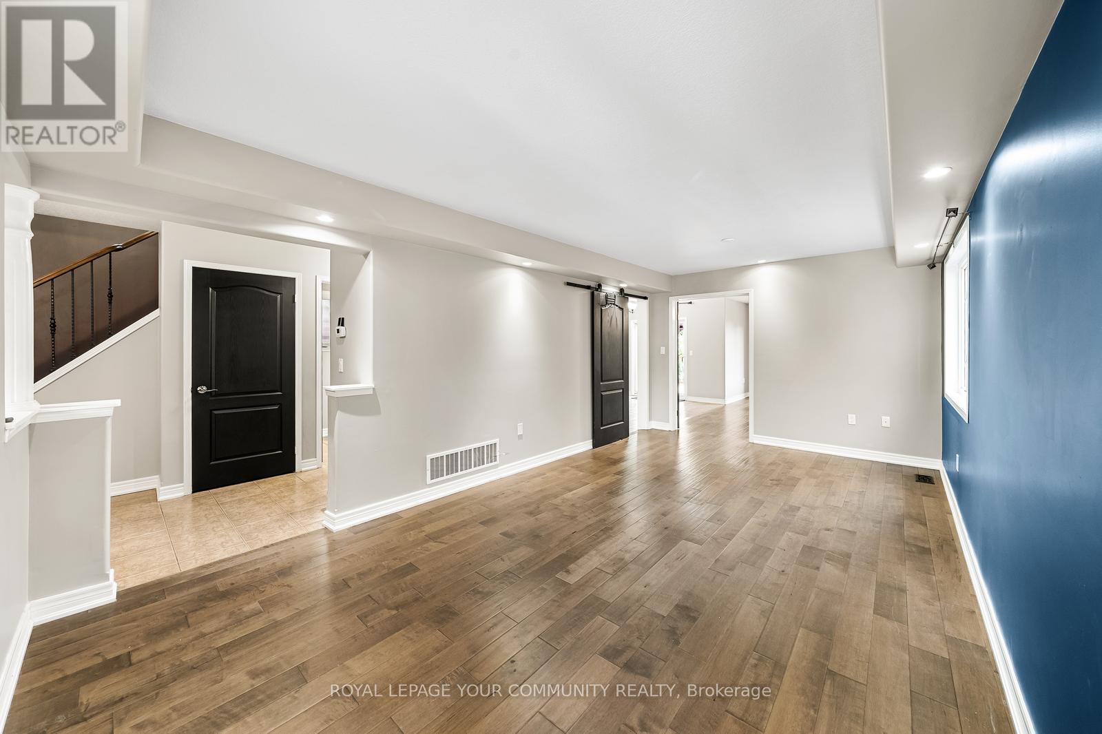 Upper - 1821 Lamstone Street, Innisfil, Ontario  L9S 4Z9 - Photo 6 - N12594442