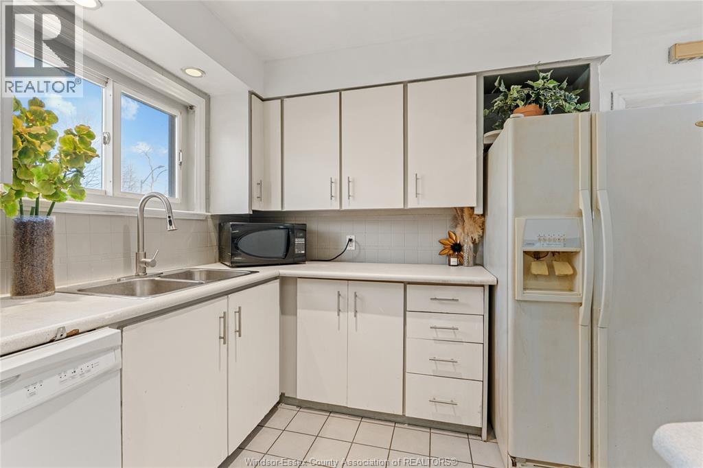 905 St. Mary's, Windsor, Ontario N8S 2V1 - Photo 12 - 25030971