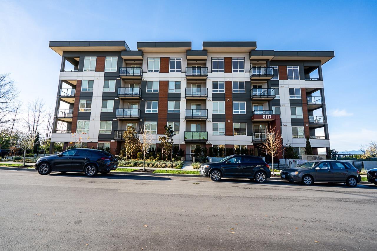 618 8117 200a Street, Langley, British Columbia V2Y 3W9 - Photo 1 - R3071347
