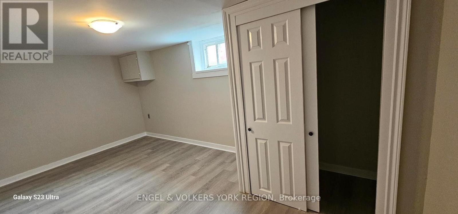 B - 46 Walter Avenue S, Newmarket, Ontario  L3Y 3P7 - Photo 11 - N12582640