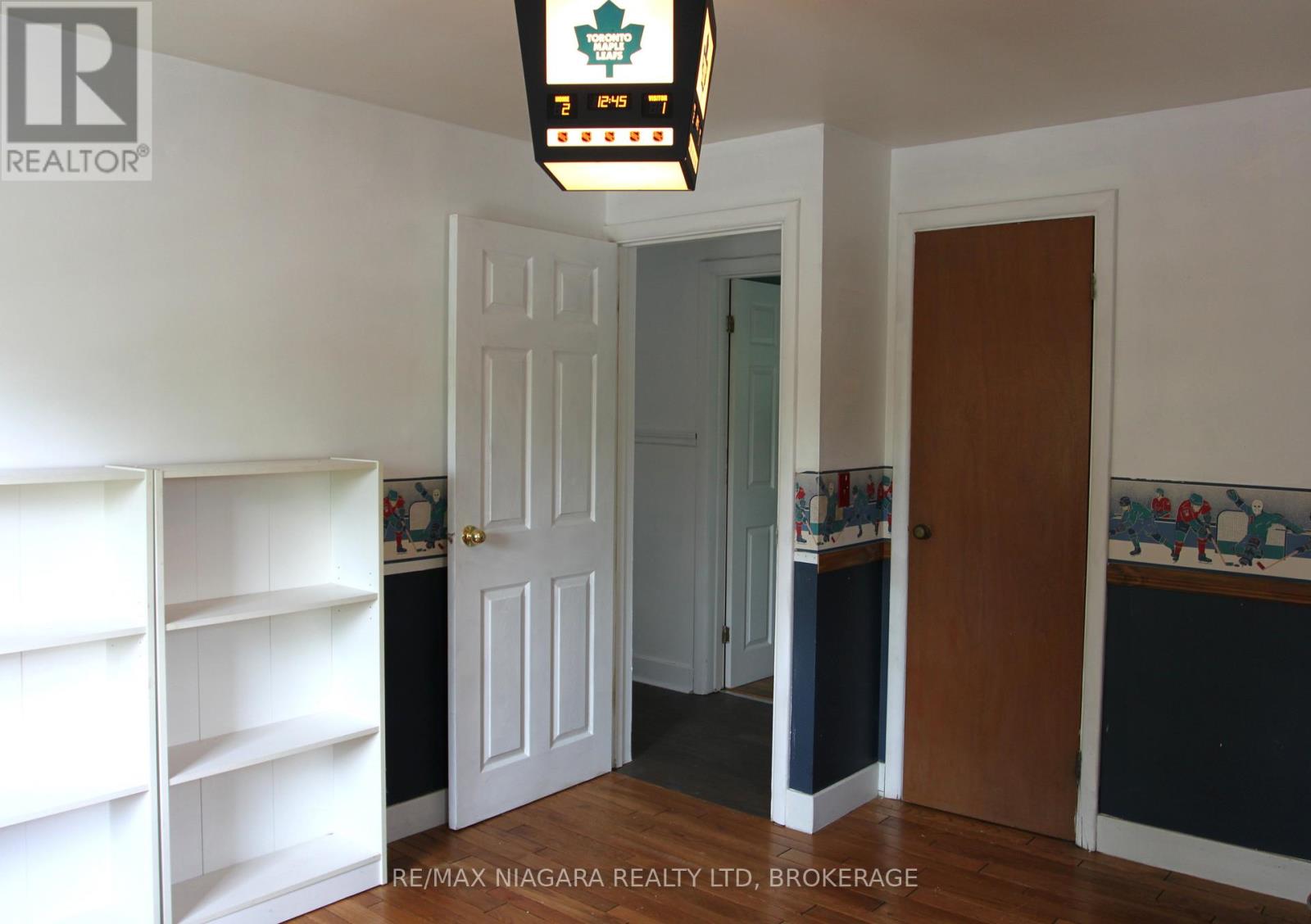 21 Highland Avenue, Fort Erie, Ontario L2A 2X6 - Photo 35 - X12313299