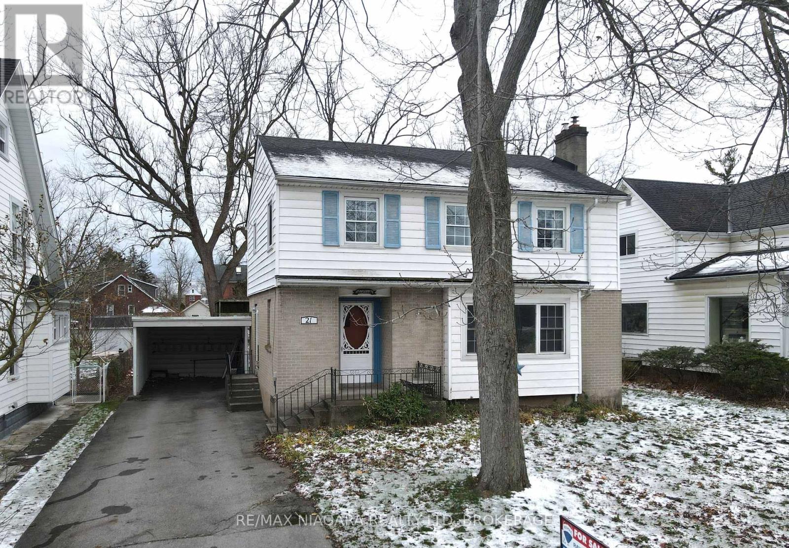 21 Highland Avenue, Fort Erie, Ontario L2A 2X6 - Photo 2 - X12313299