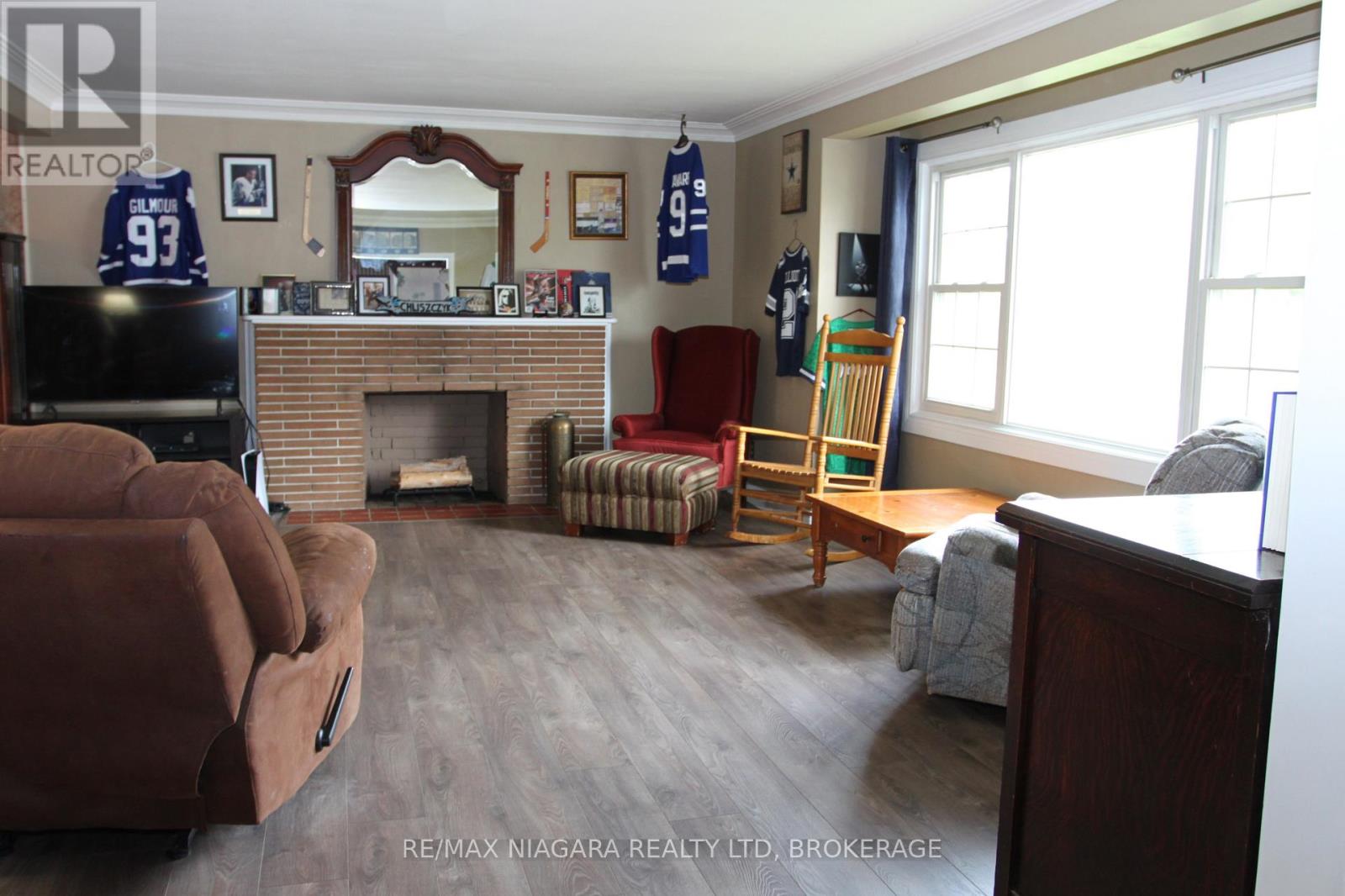 21 Highland Avenue, Fort Erie, Ontario L2A 2X6 - Photo 6 - X12313299