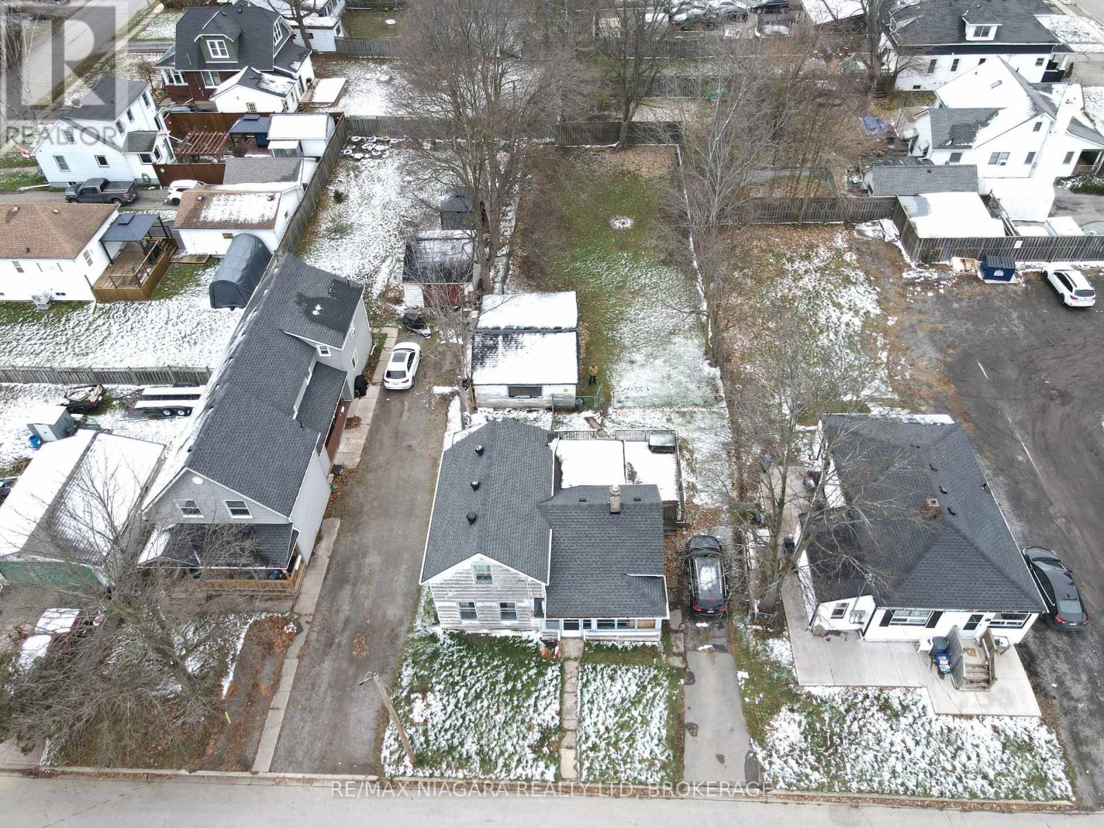 35 Forsythe Street, Fort Erie, Ontario  L2A 1X1 - Photo 15 - X12326566