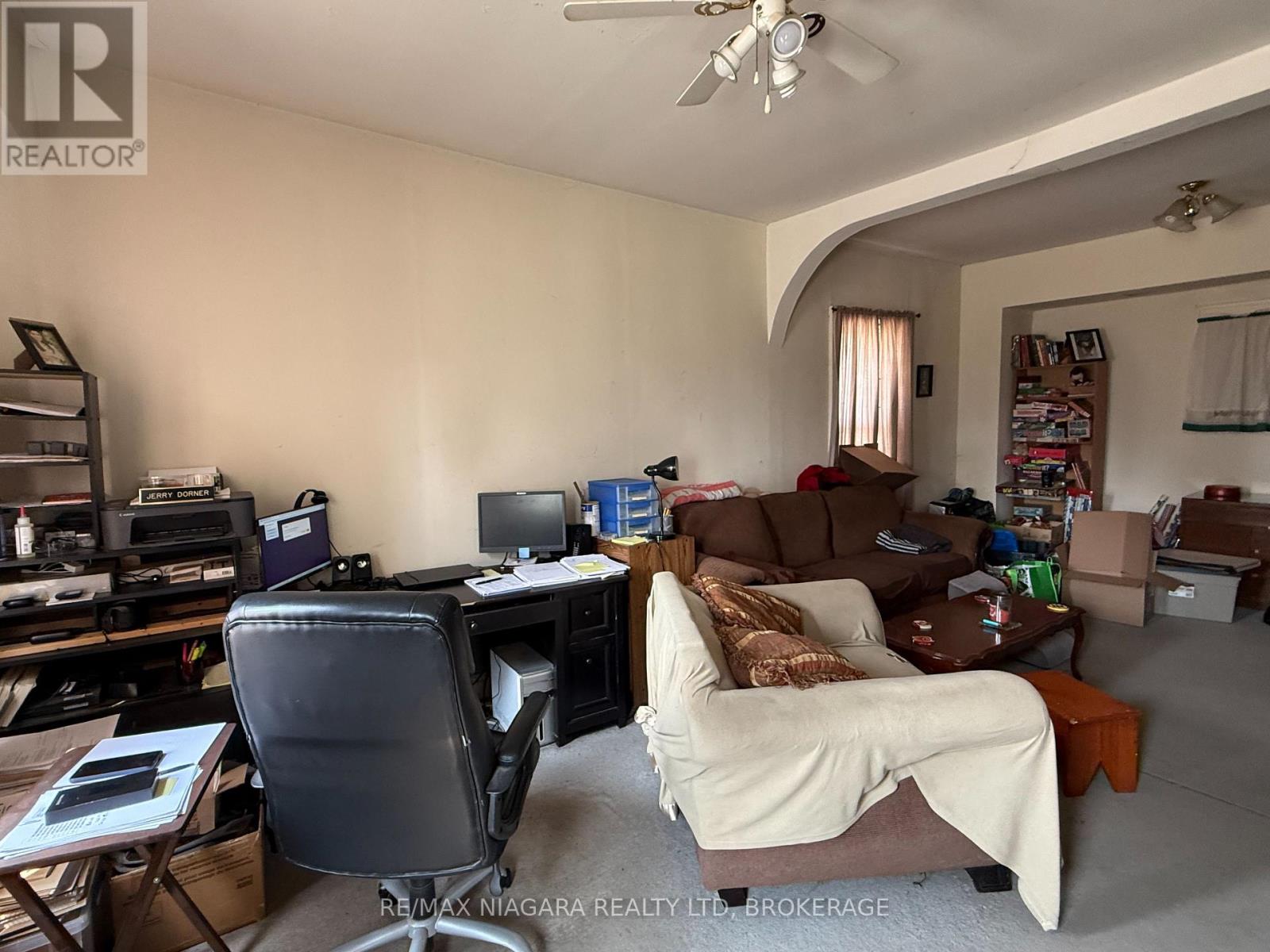 35 Forsythe Street, Fort Erie, Ontario  L2A 1X1 - Photo 4 - X12326566