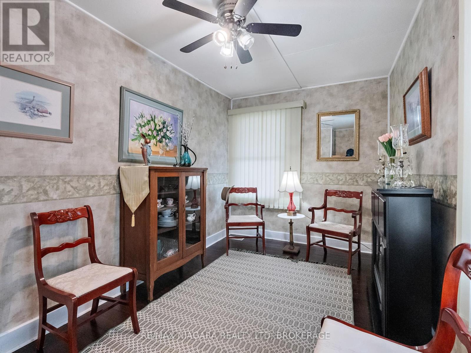 207 Gilmore Road, Fort Erie, Ontario L2A 2M2 - Photo 8 - X12067033