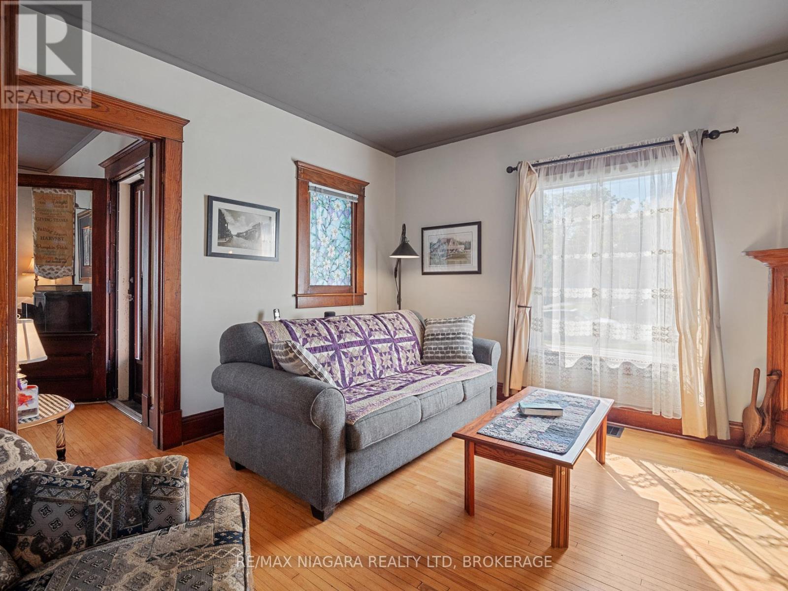 18 Emerick Avenue, Fort Erie, Ontario  L2A 2W3 - Photo 13 - X12434949