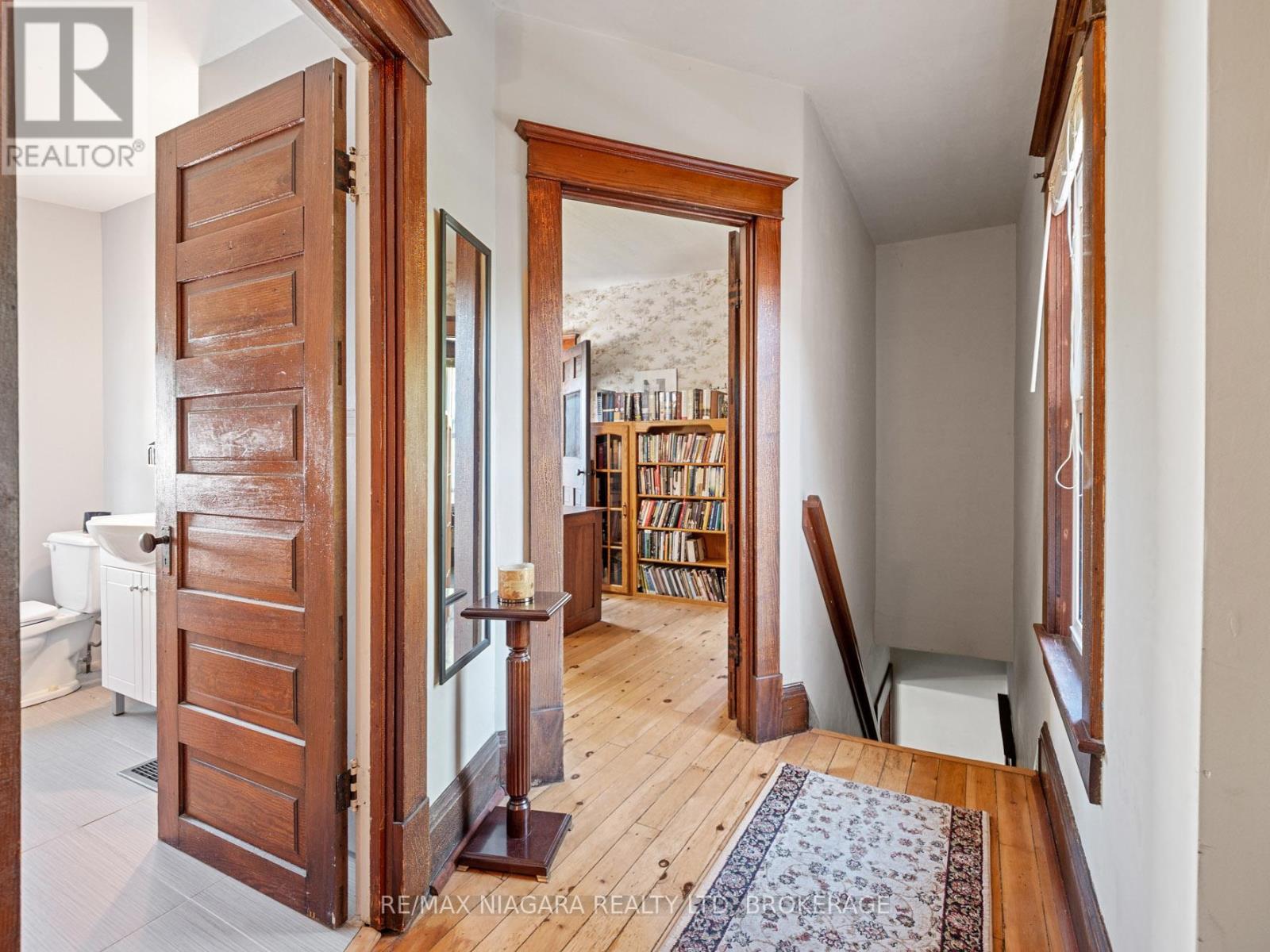 18 Emerick Avenue, Fort Erie, Ontario  L2A 2W3 - Photo 17 - X12434949