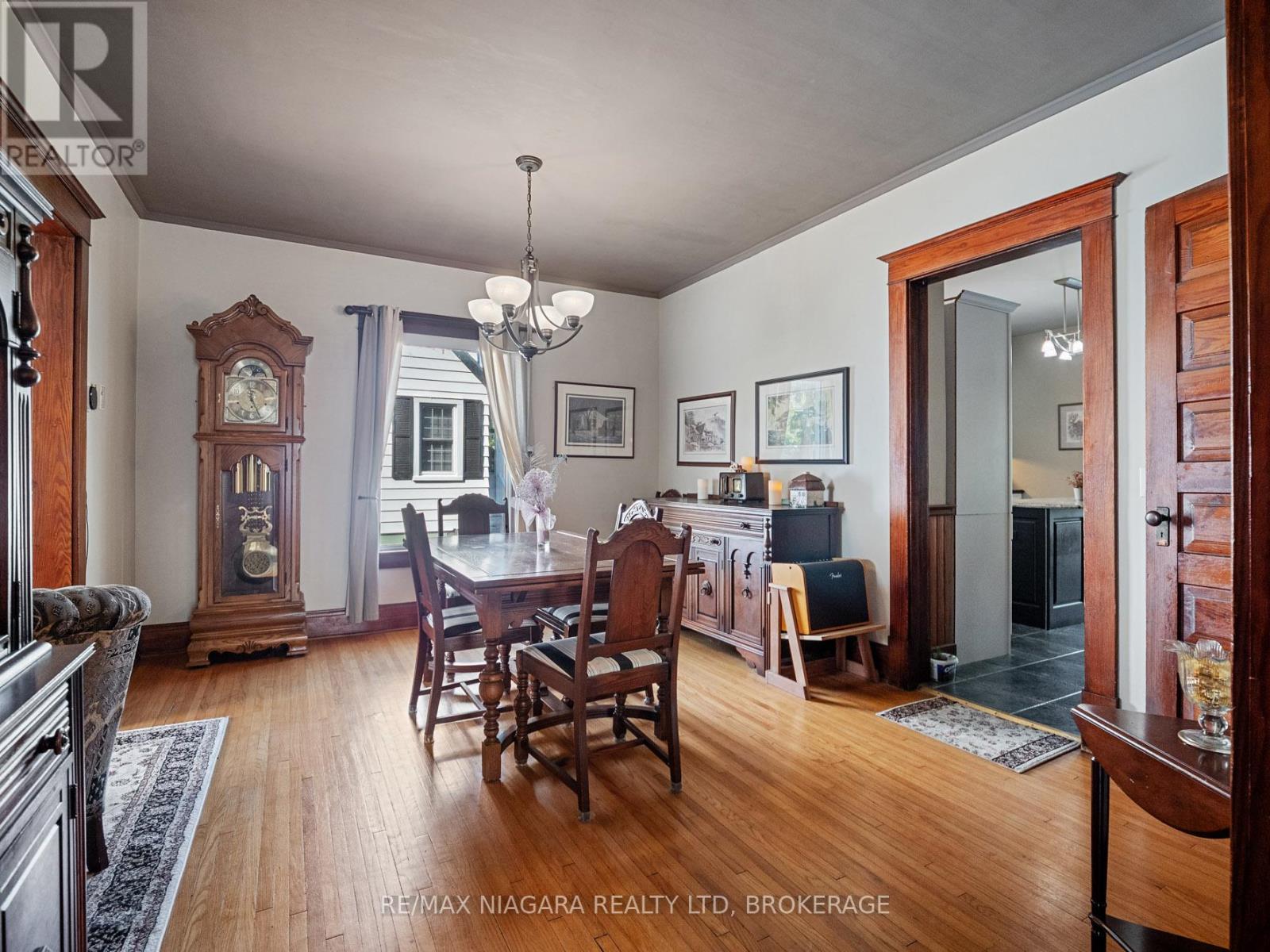 18 Emerick Avenue, Fort Erie, Ontario  L2A 2W3 - Photo 6 - X12434949