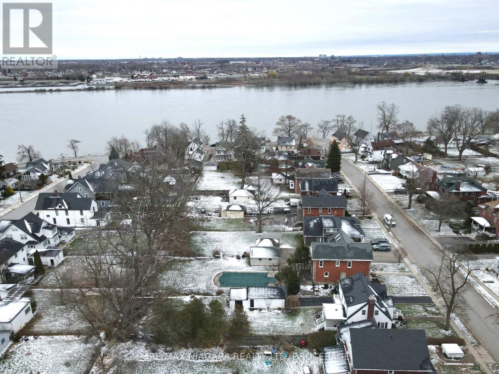 18 Emerick Avenue, Fort Erie, Ontario  L2A 2W3 - Photo 41 - X12434949