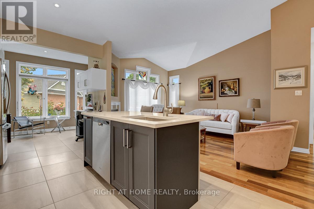 36 Sable Run Drive, Ottawa, Ontario  K2S 1W8 - Photo 9 - X12594554