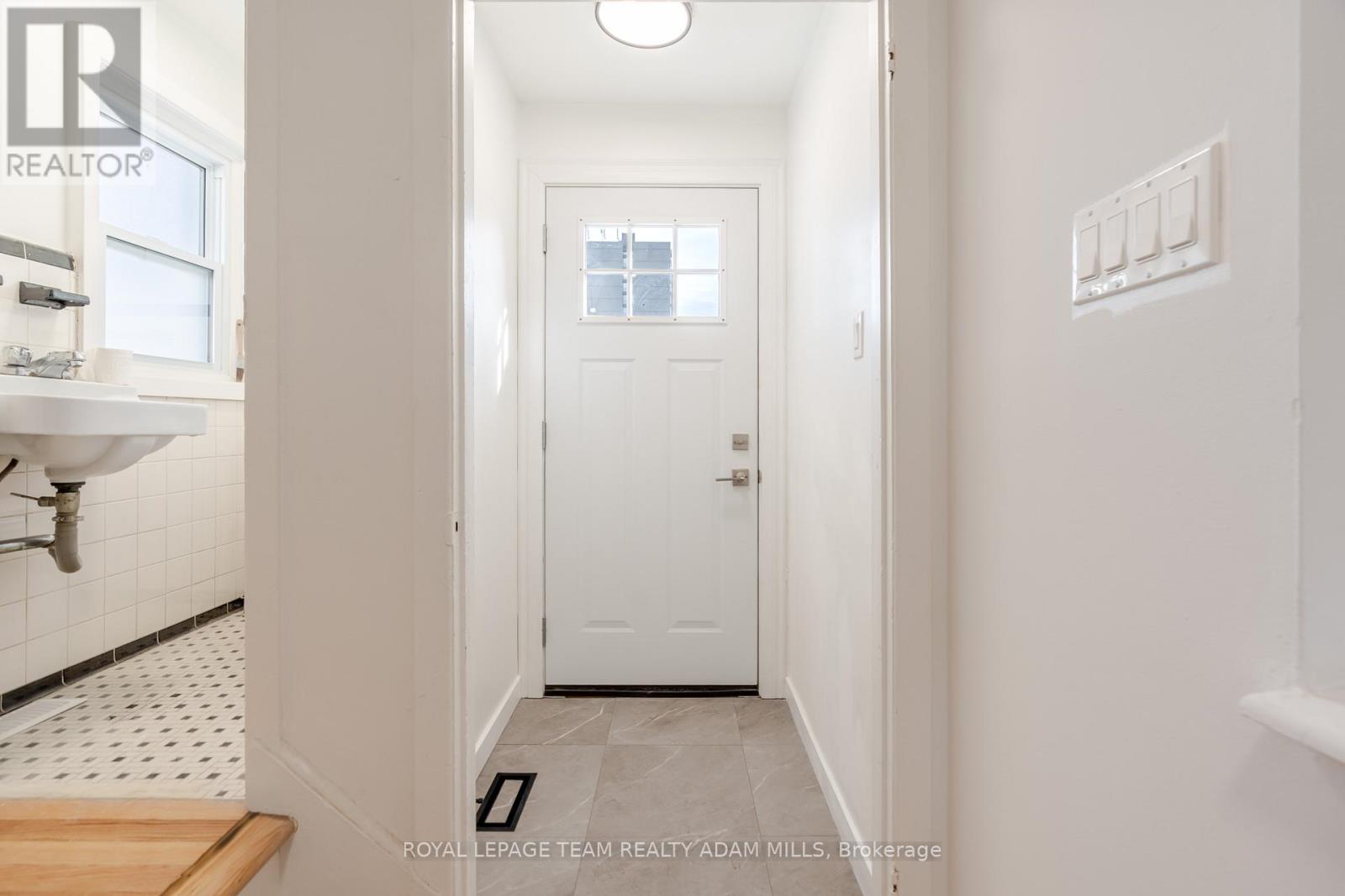 B - 1487 Morisset Avenue, Ottawa, Ontario  K1Z 8H2 - Photo 4 - X12594610