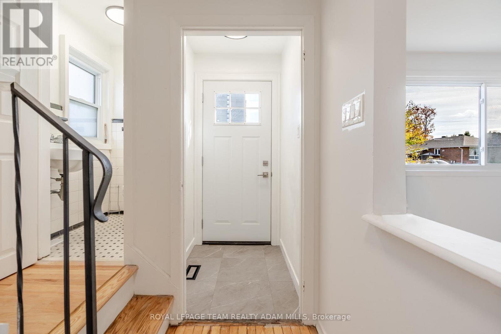 B - 1487 Morisset Avenue, Ottawa, Ontario  K1Z 8H2 - Photo 5 - X12594610