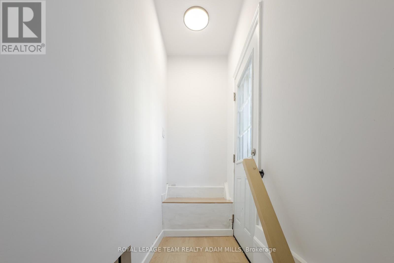 A - 1487 Morisset Avenue, Ottawa, Ontario  K1Z 8H2 - Photo 4 - X12594614