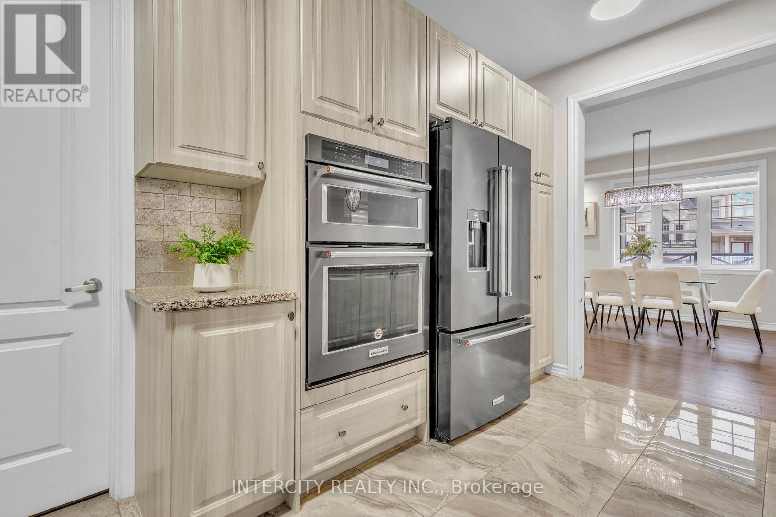 45 Roulette Crescent, Brampton, Ontario  L7A 4R6 - Photo 21 - W12594340