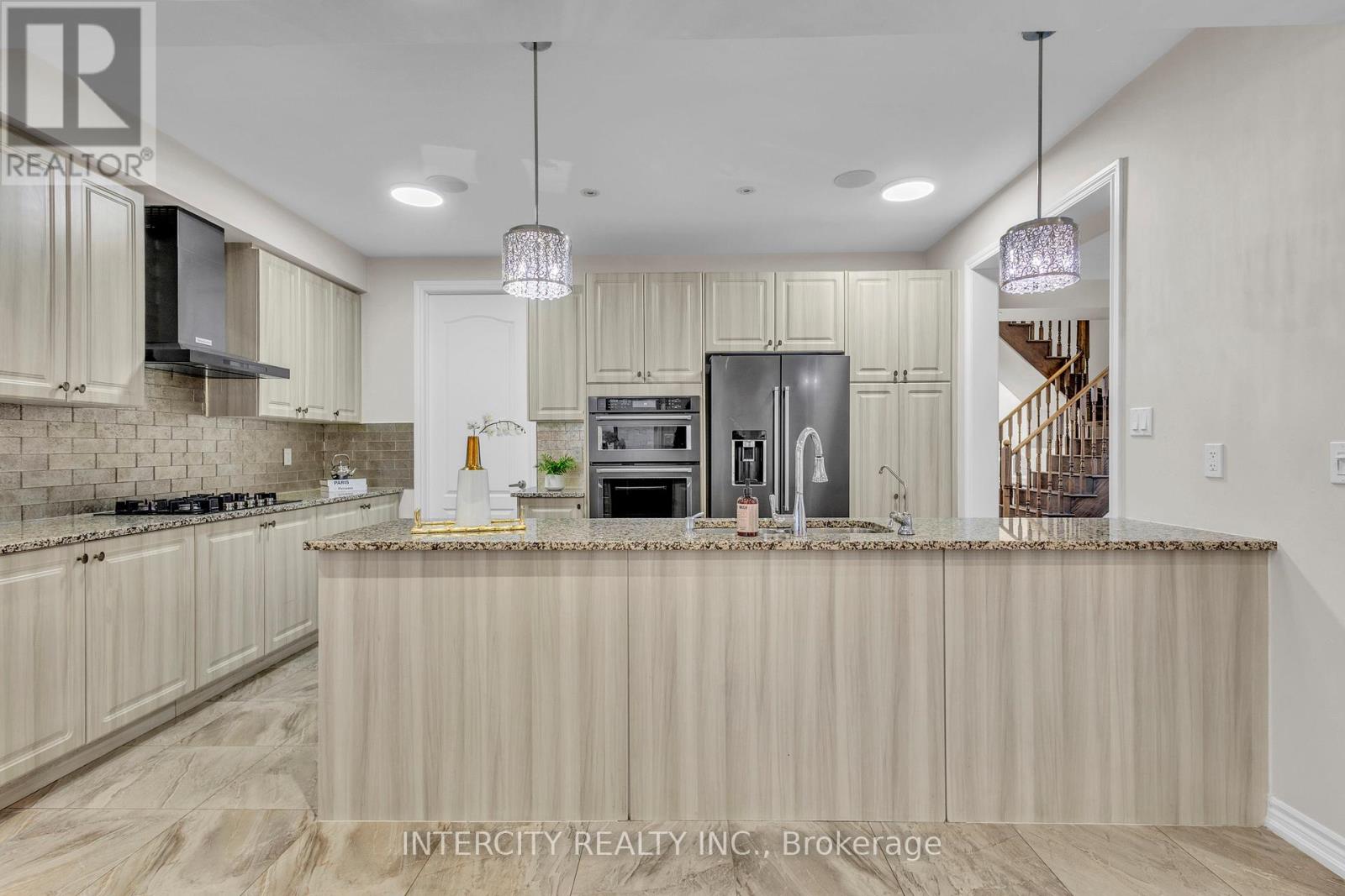 45 Roulette Crescent, Brampton, Ontario  L7A 4R6 - Photo 23 - W12594340