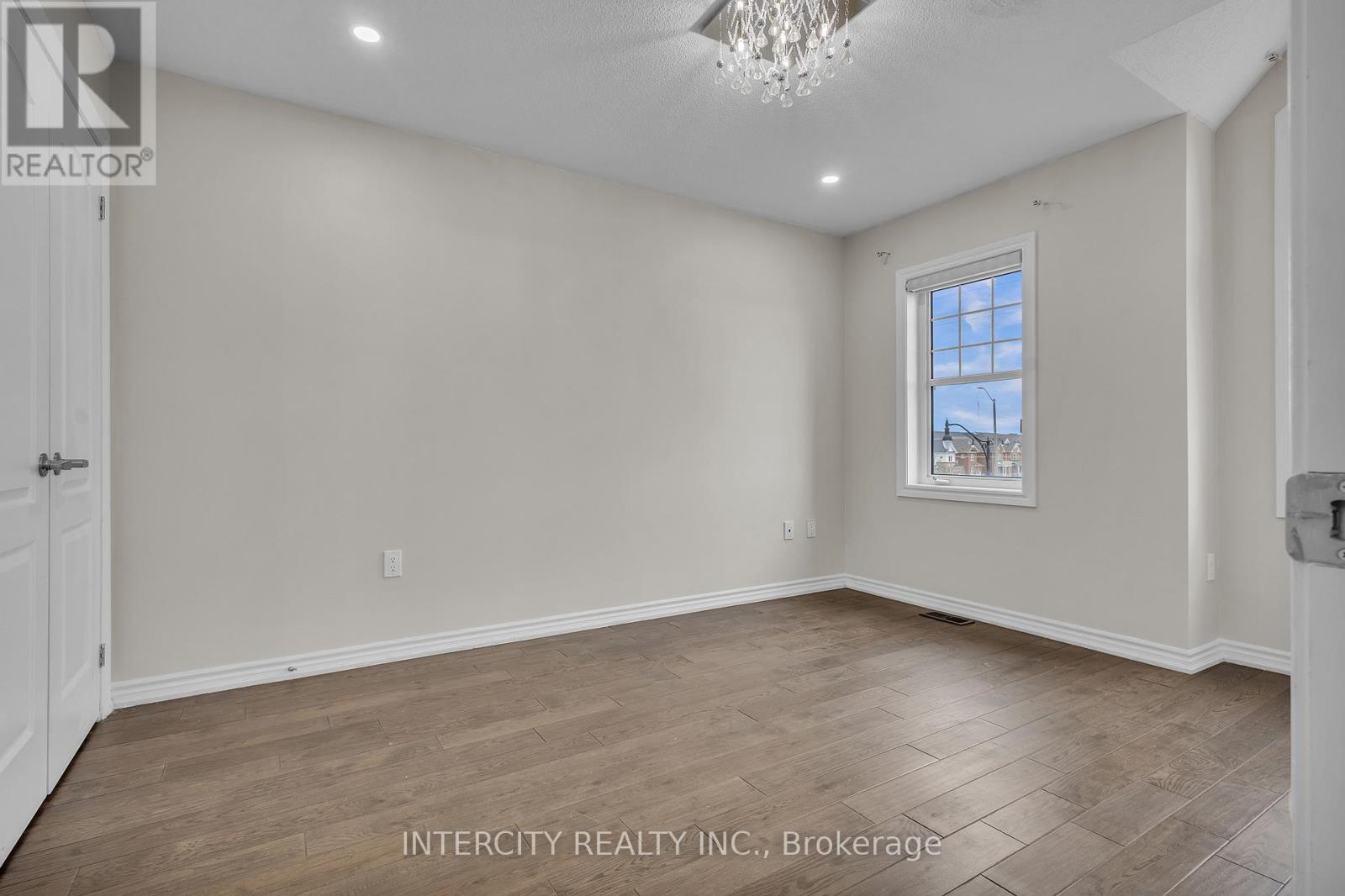 45 Roulette Crescent, Brampton, Ontario  L7A 4R6 - Photo 40 - W12594340