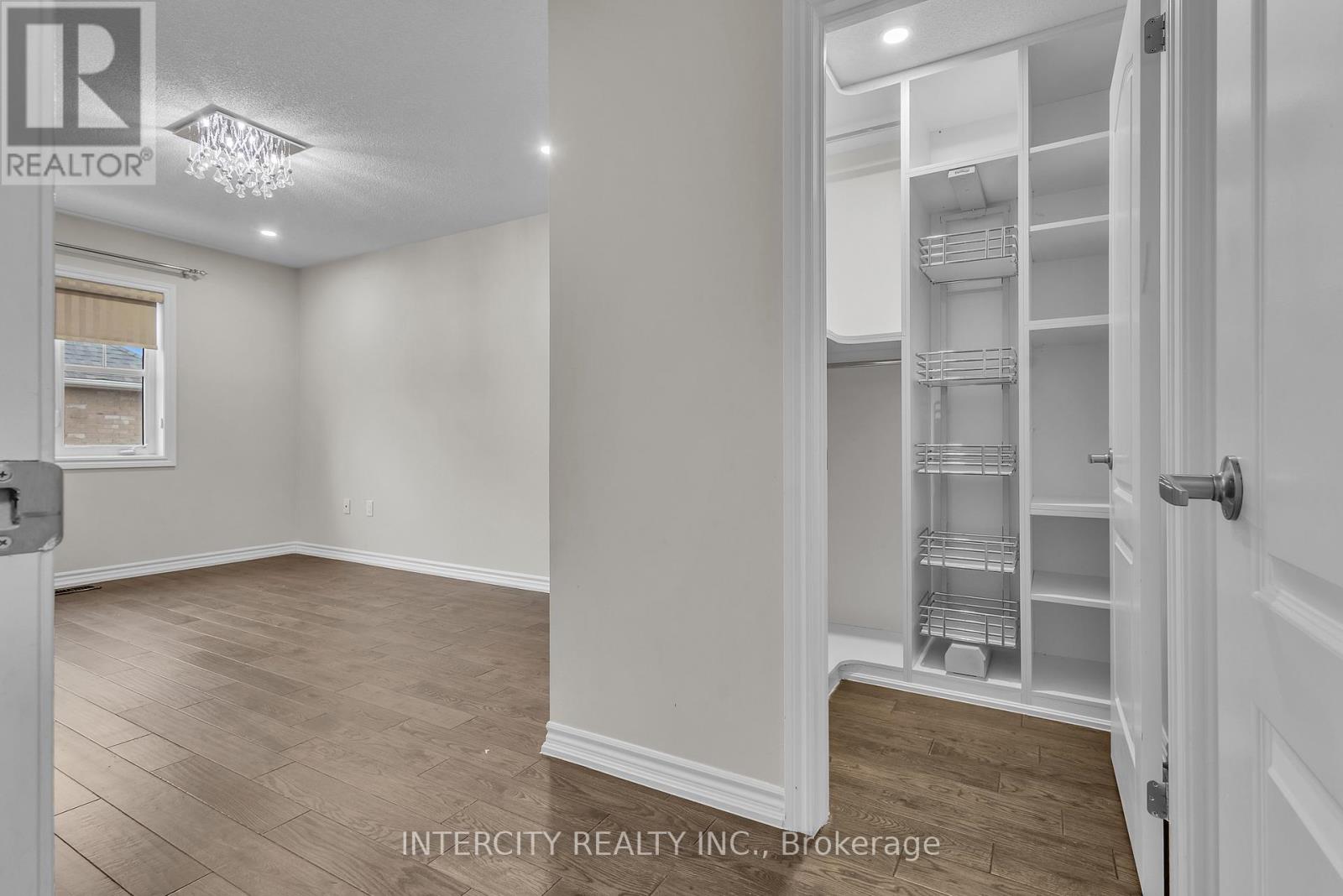 45 Roulette Crescent, Brampton, Ontario  L7A 4R6 - Photo 43 - W12594340