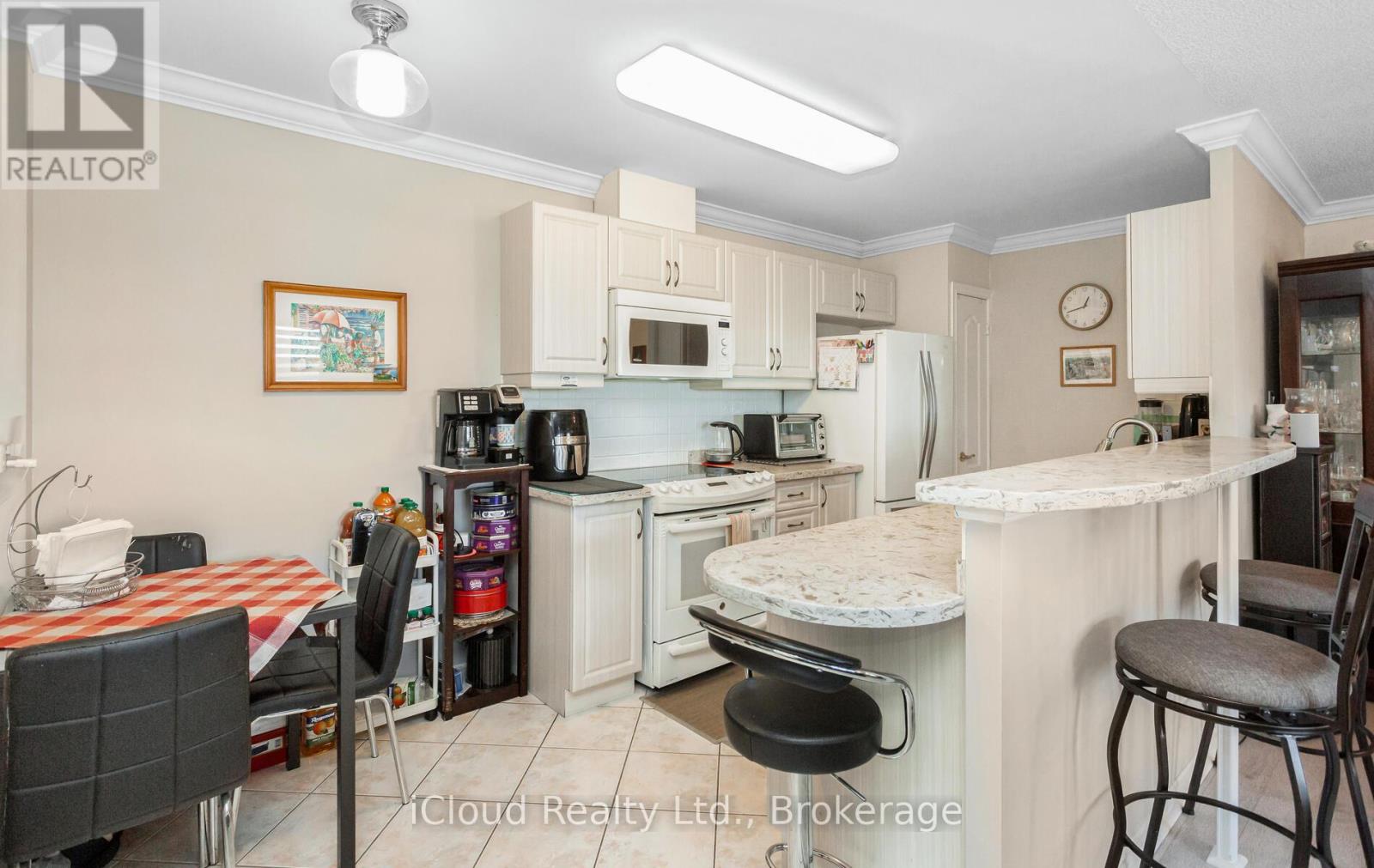 606 - 10 Dayspring Circle, Brampton, Ontario  L6P 1B9 - Photo 12 - W12594342