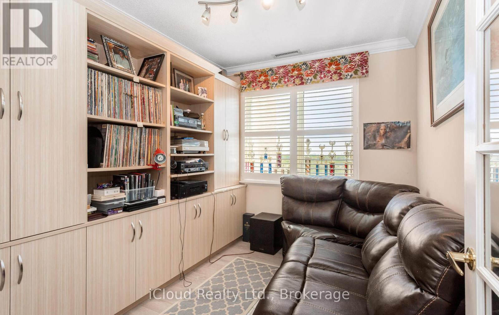 606 - 10 Dayspring Circle, Brampton, Ontario  L6P 1B9 - Photo 14 - W12594342