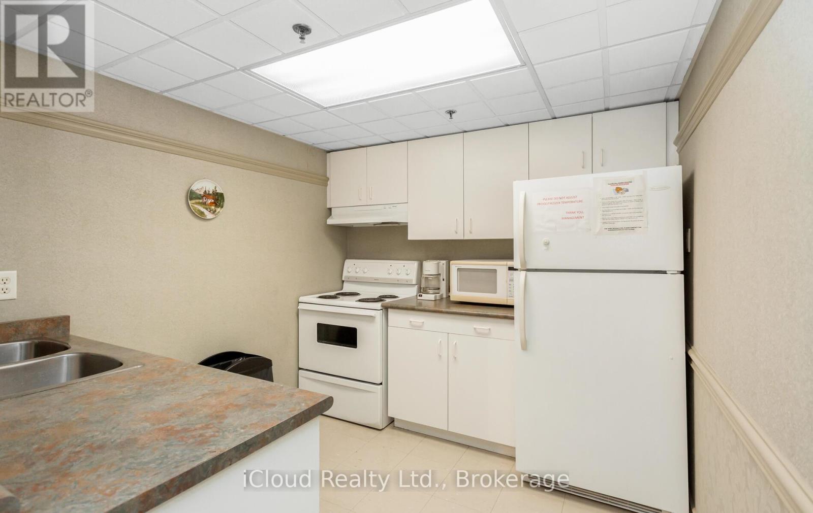 606 - 10 Dayspring Circle, Brampton, Ontario  L6P 1B9 - Photo 25 - W12594342