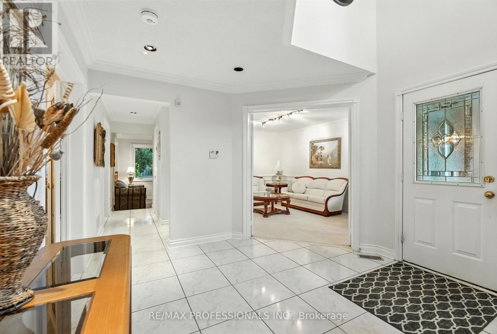 183 Barber Drive, Halton Hills, Ontario L7G 5L5 - Photo 11 - W12594346