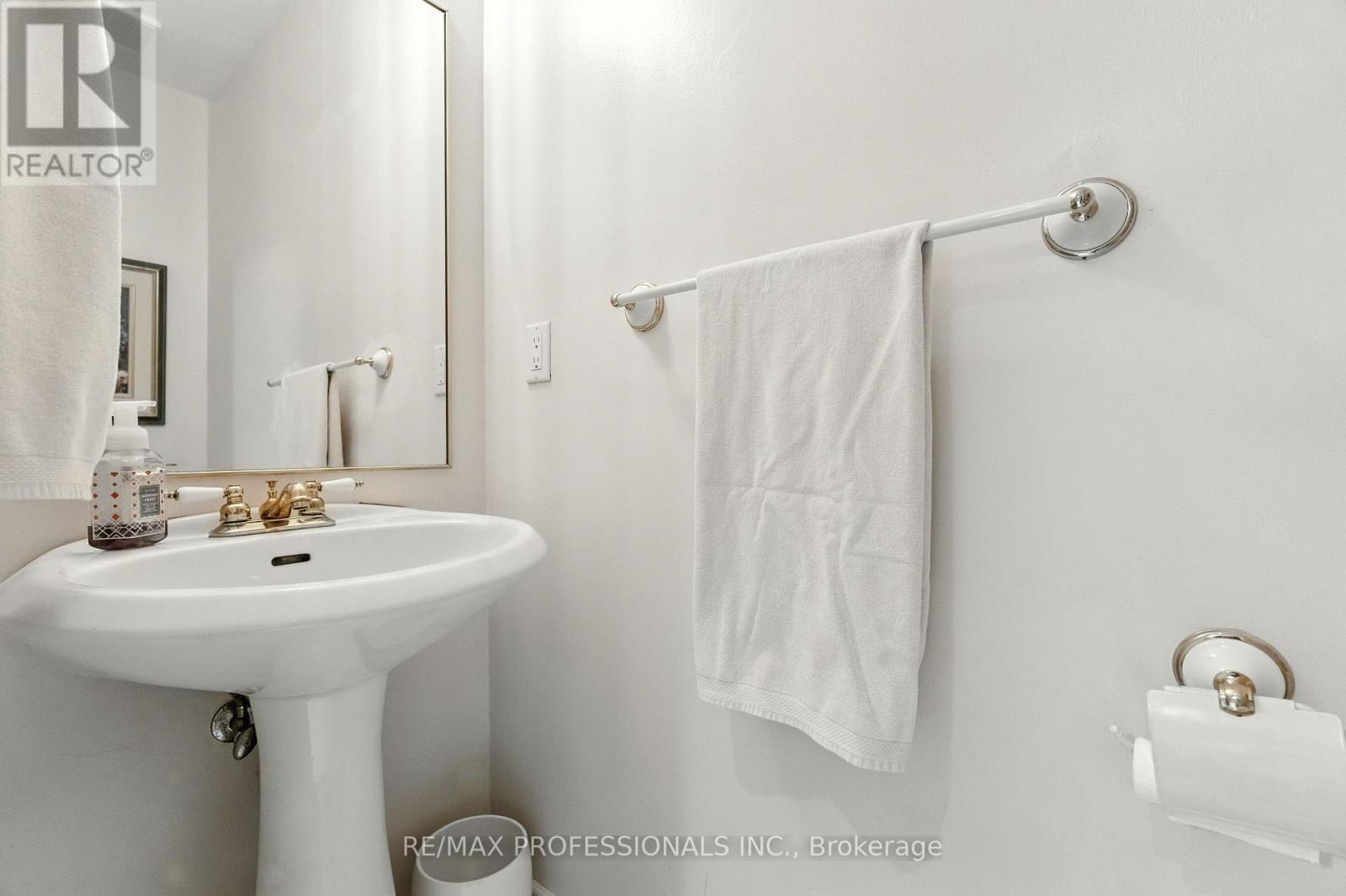 183 Barber Drive, Halton Hills, Ontario L7G 5L5 - Photo 21 - W12594346