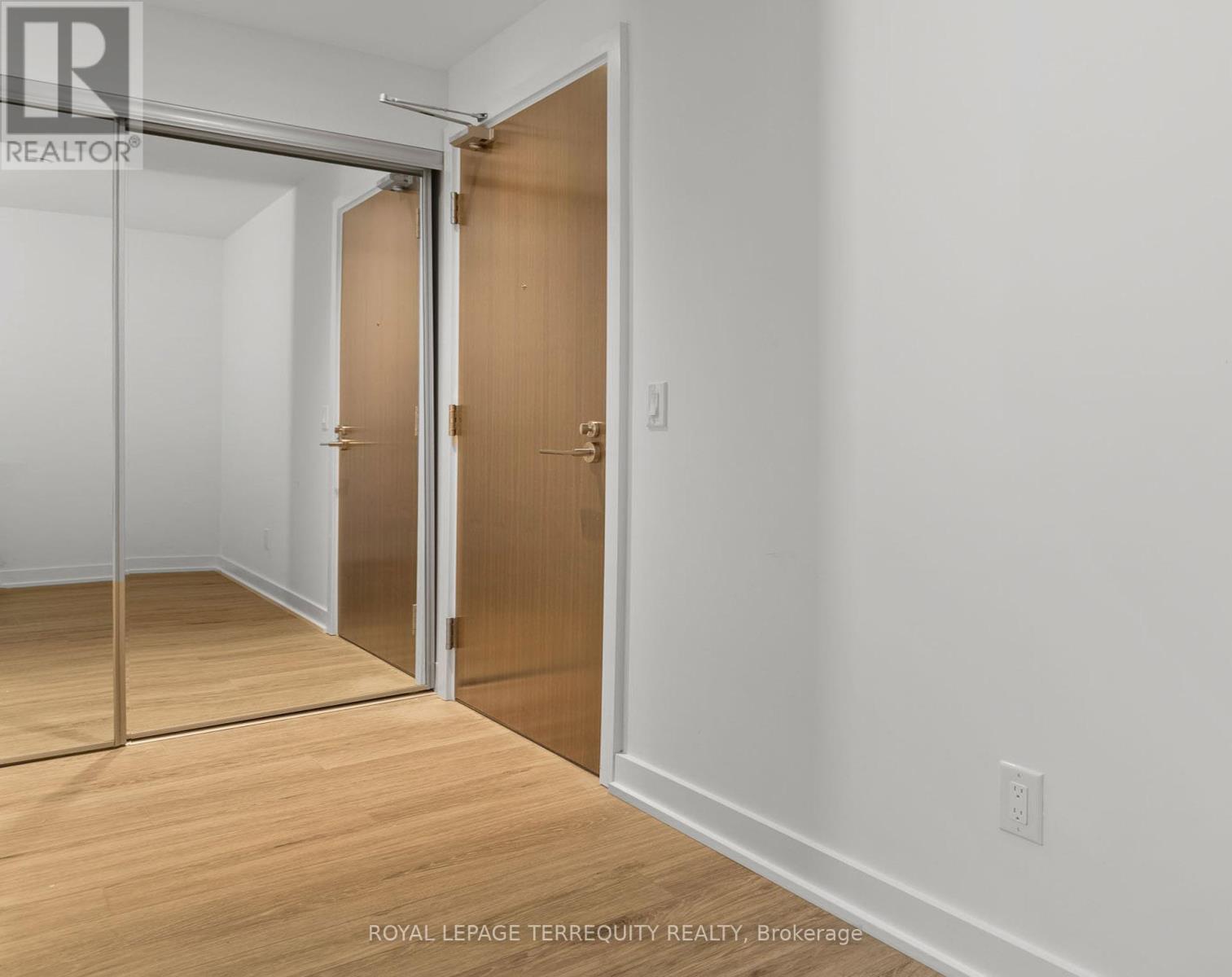 2506 - 1928 Lakeshore Boulevard W, Toronto, Ontario  M6S 0B1 - Photo 9 - W12594364