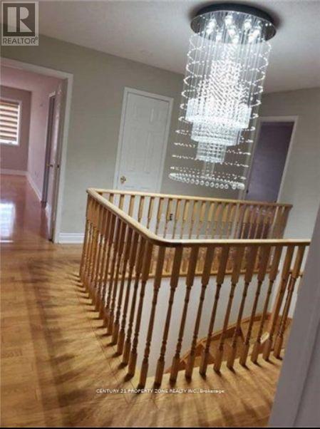 21 Bentgrass Lane, Brampton, Ontario  L7A 3K4 - Photo 7 - W12594386