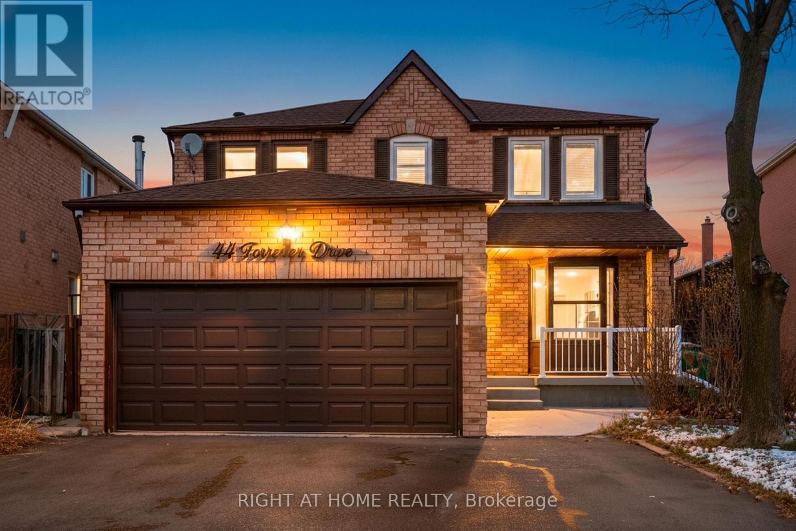 44 Forrester Drive, Brampton, Ontario  L6Y 4L7 - Photo 1 - W12594426