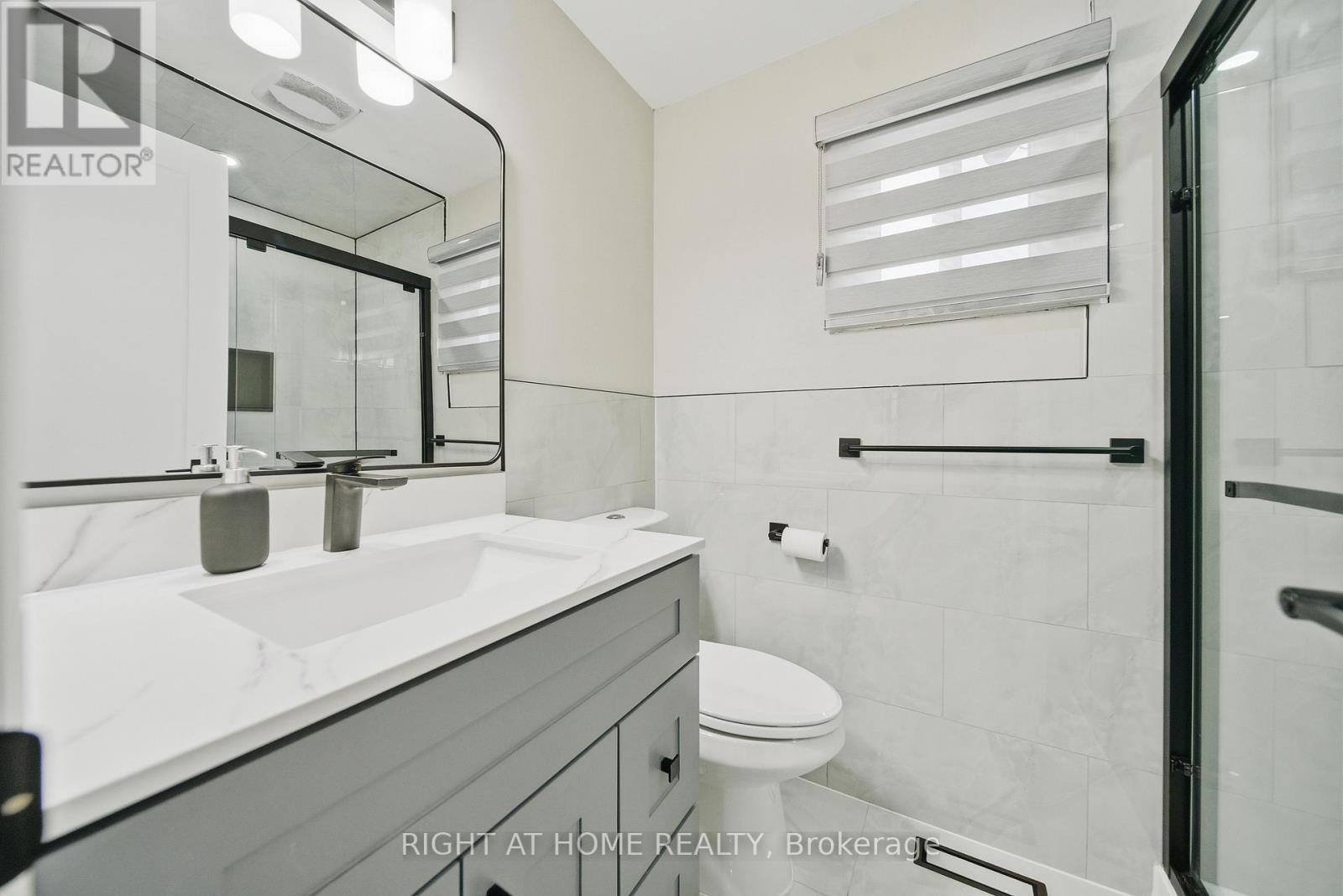 44 Forrester Drive, Brampton, Ontario  L6Y 4L7 - Photo 15 - W12594426