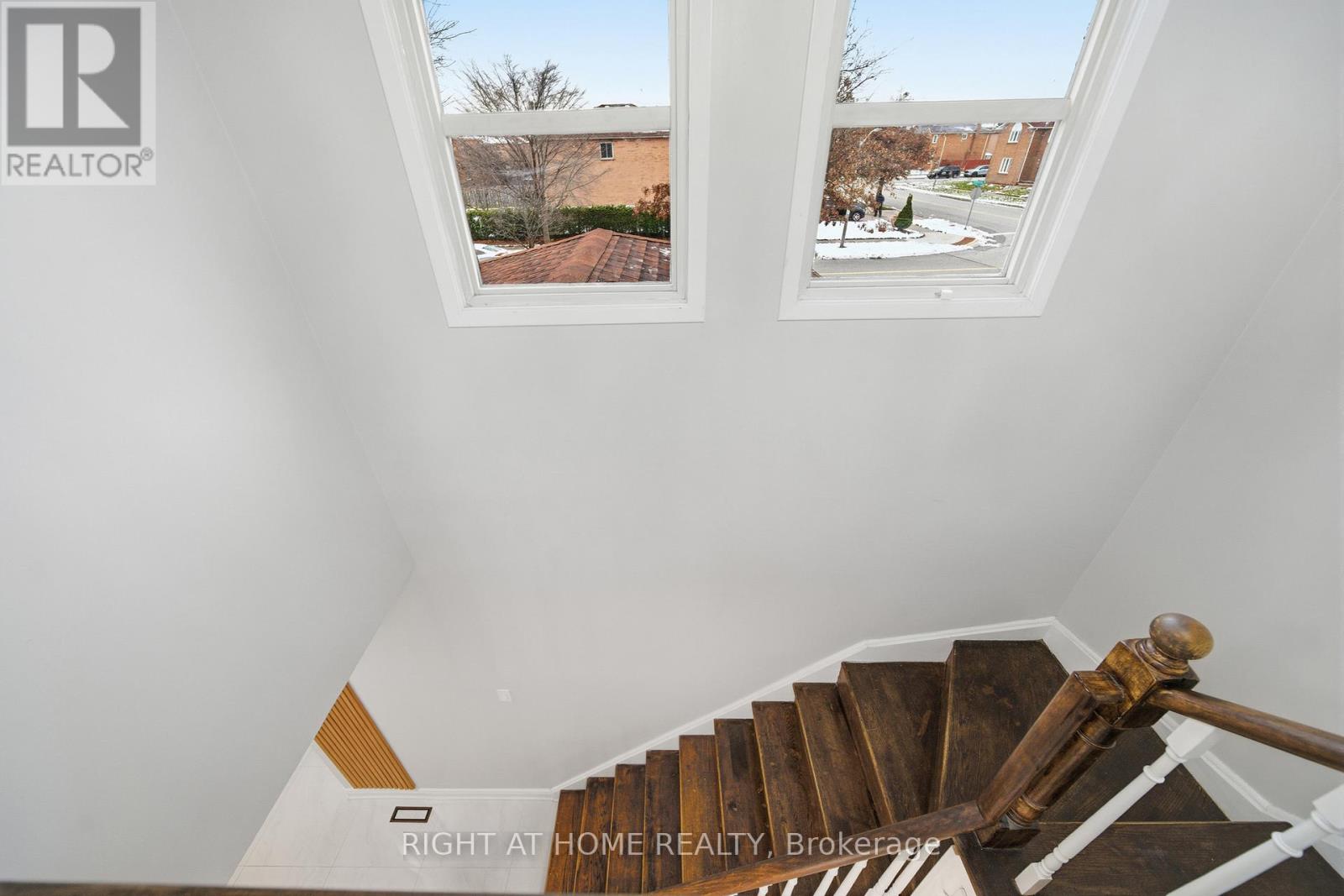 44 Forrester Drive, Brampton, Ontario  L6Y 4L7 - Photo 21 - W12594426