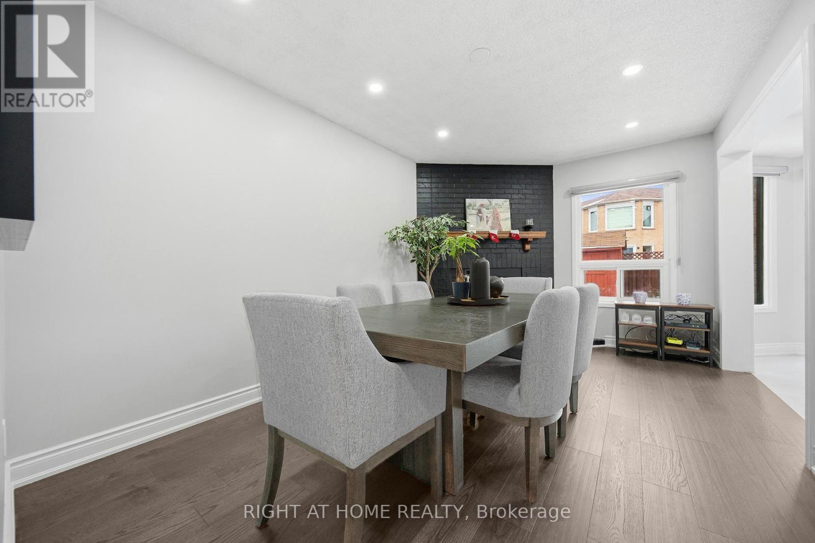 44 Forrester Drive, Brampton, Ontario  L6Y 4L7 - Photo 7 - W12594426