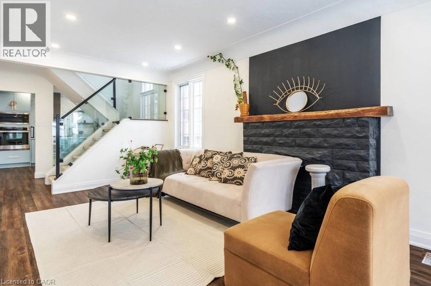 122 Queensdale Avenue E, Hamilton, Ontario  L9A 1K3 - Photo 1 - 40791796