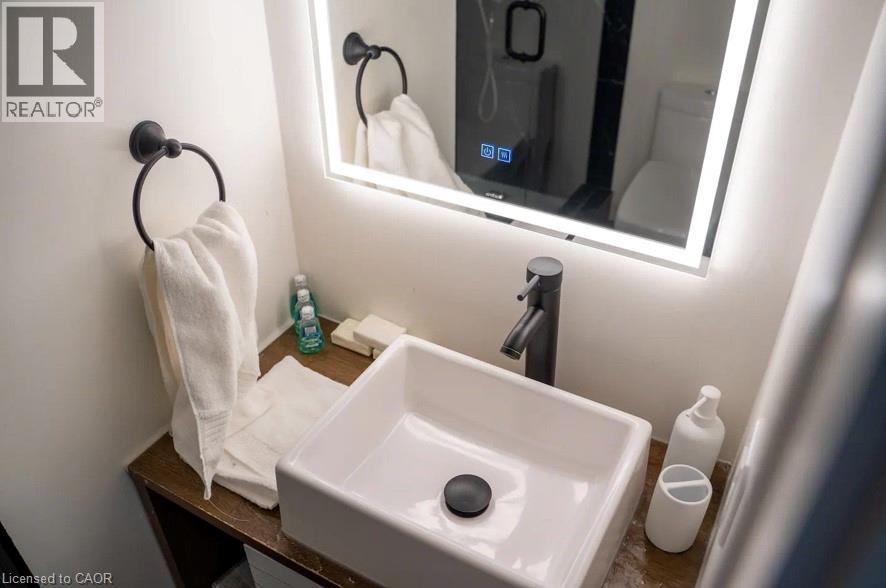 122 Queensdale Avenue E, Hamilton, Ontario  L9A 1K3 - Photo 10 - 40791796