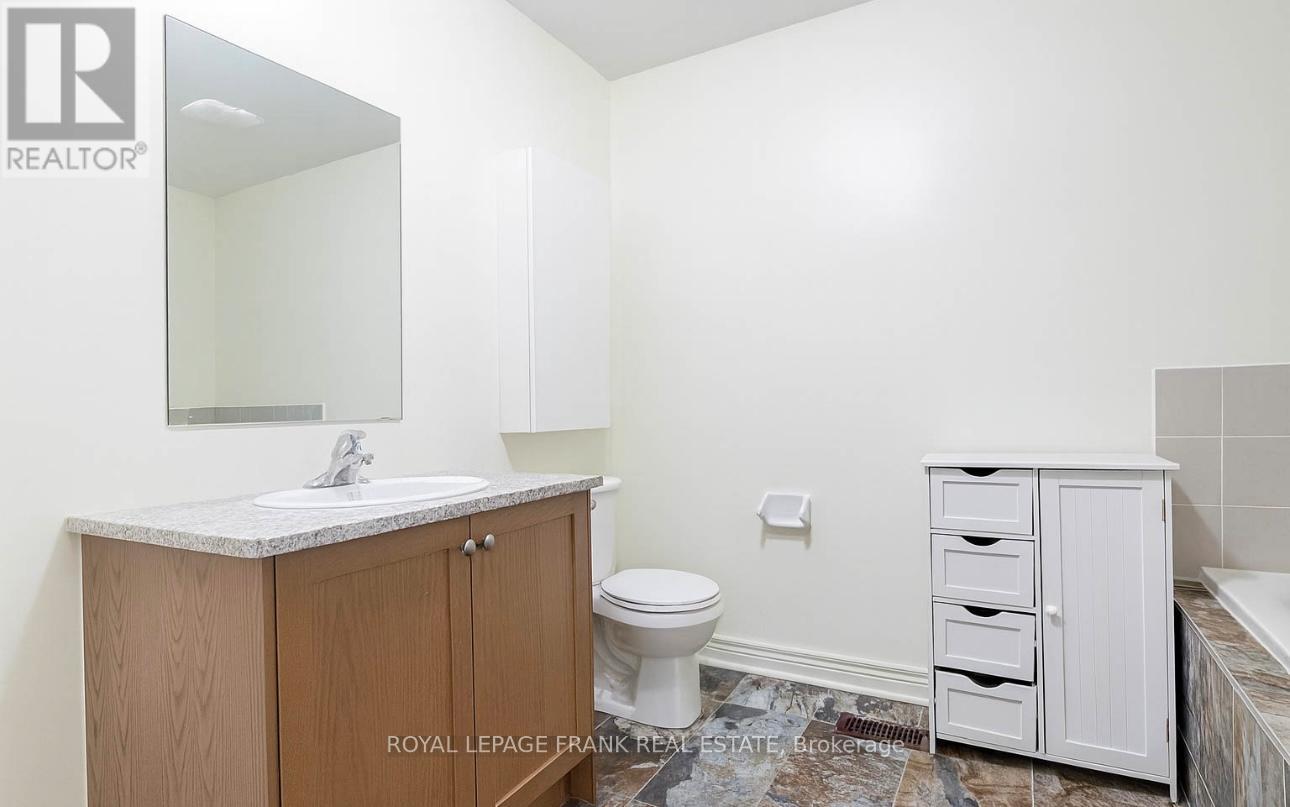 1185 Kettering Drive, Oshawa, Ontario L1K 1A6 - Photo 11 - E12594608