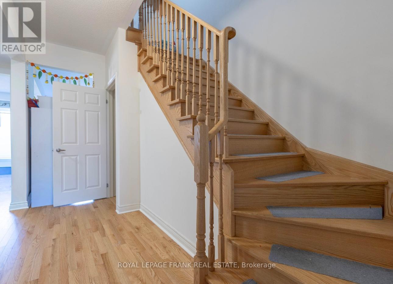 1185 Kettering Drive, Oshawa, Ontario L1K 1A6 - Photo 3 - E12594608