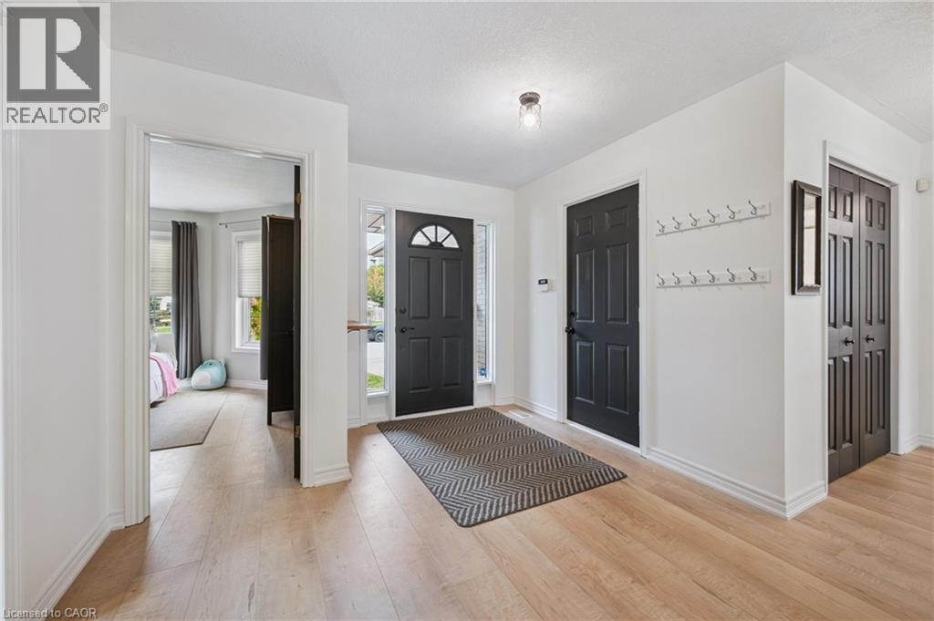 7 Peter Court, Cambridge, Ontario  N1P 1C3 - Photo 3 - 40786143