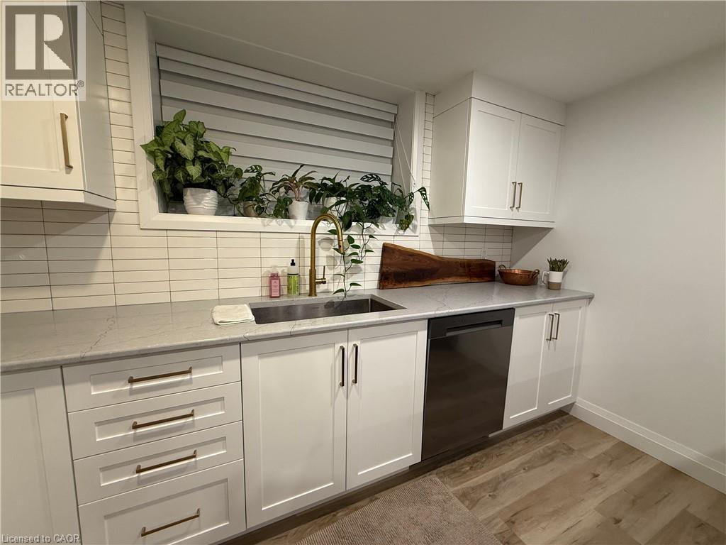 90 Wedgewood Drive Unit# Lower, Kitchener, Ontario  N2B 1E7 - Photo 5 - 40790602