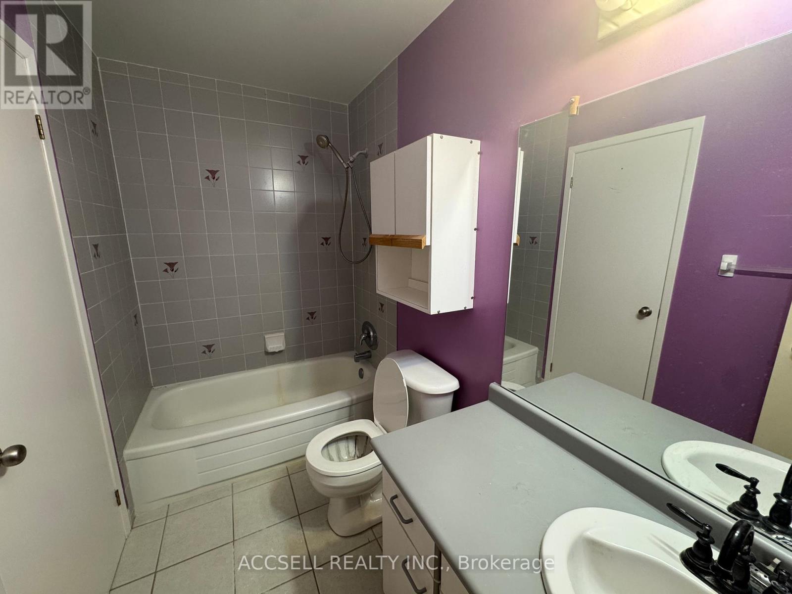 23 - 240 Highland Crescent, Kitchener, Ontario  N2M 5M6 - Photo 10 - X12594388