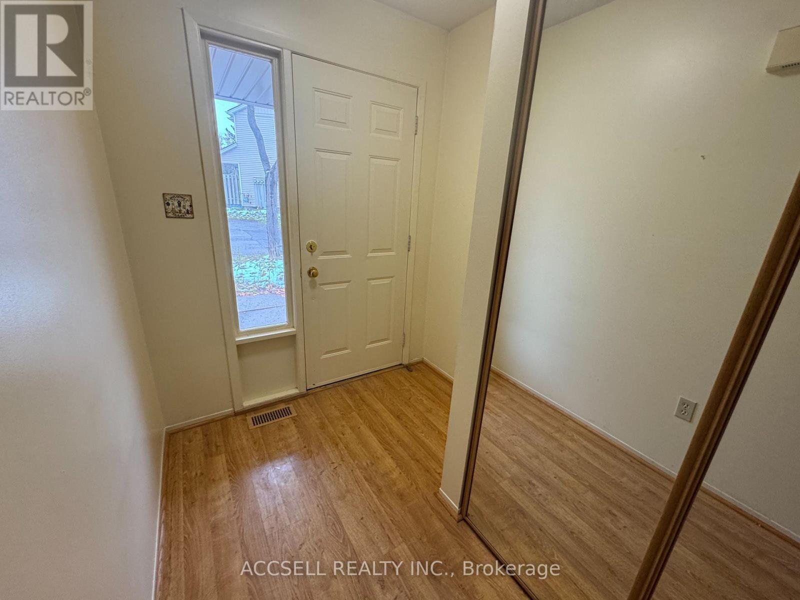 23 - 240 Highland Crescent, Kitchener, Ontario  N2M 5M6 - Photo 12 - X12594388