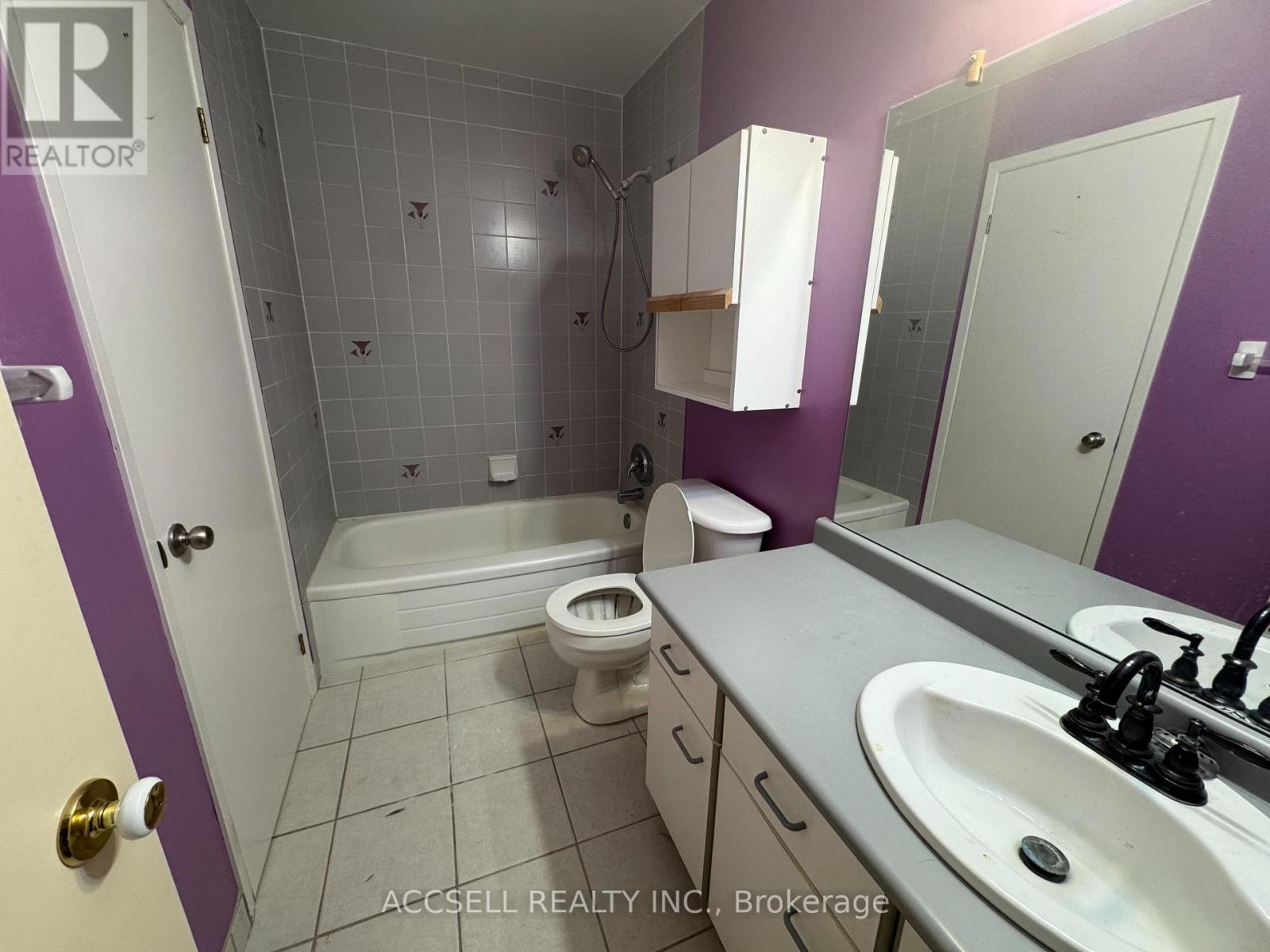 23 - 240 Highland Crescent, Kitchener, Ontario  N2M 5M6 - Photo 13 - X12594388