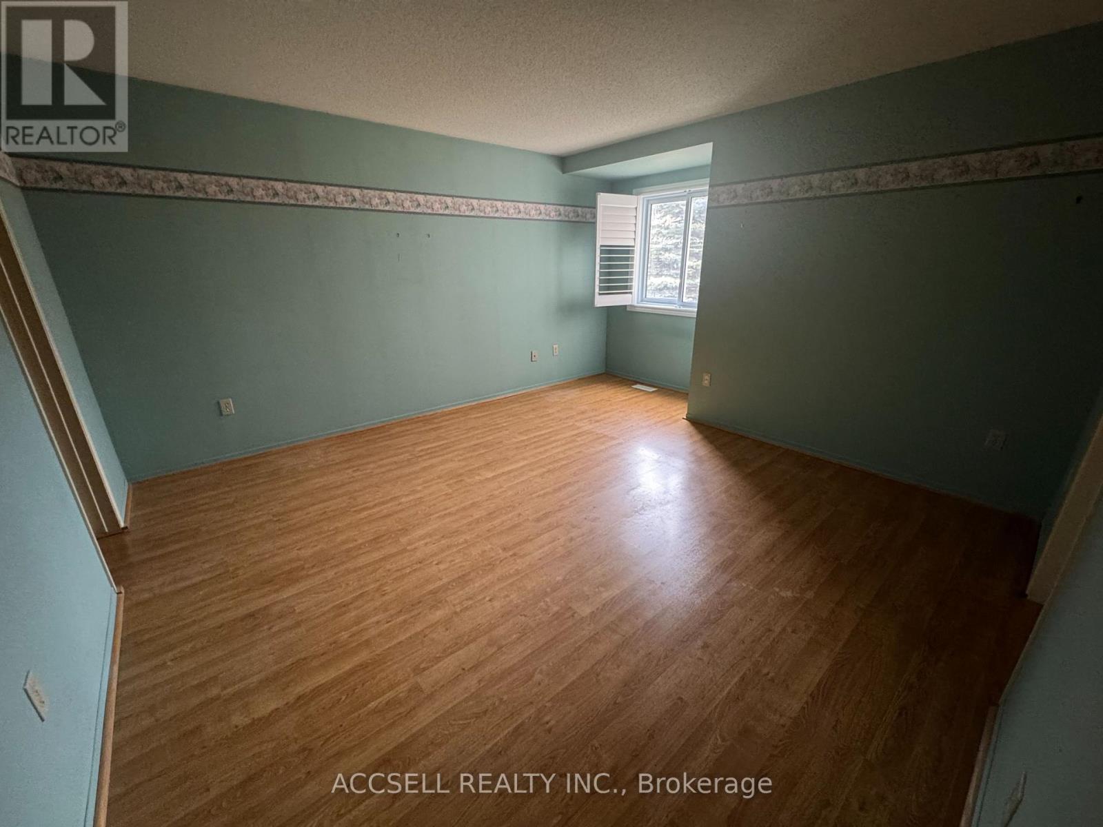 23 - 240 Highland Crescent, Kitchener, Ontario  N2M 5M6 - Photo 6 - X12594388