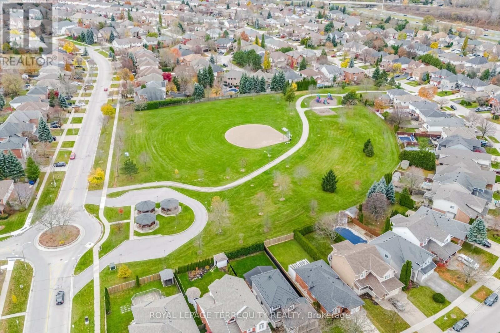 900 Golf Link Road, Hamilton, Ontario L9K 1J8 - Photo 39 - X12594400