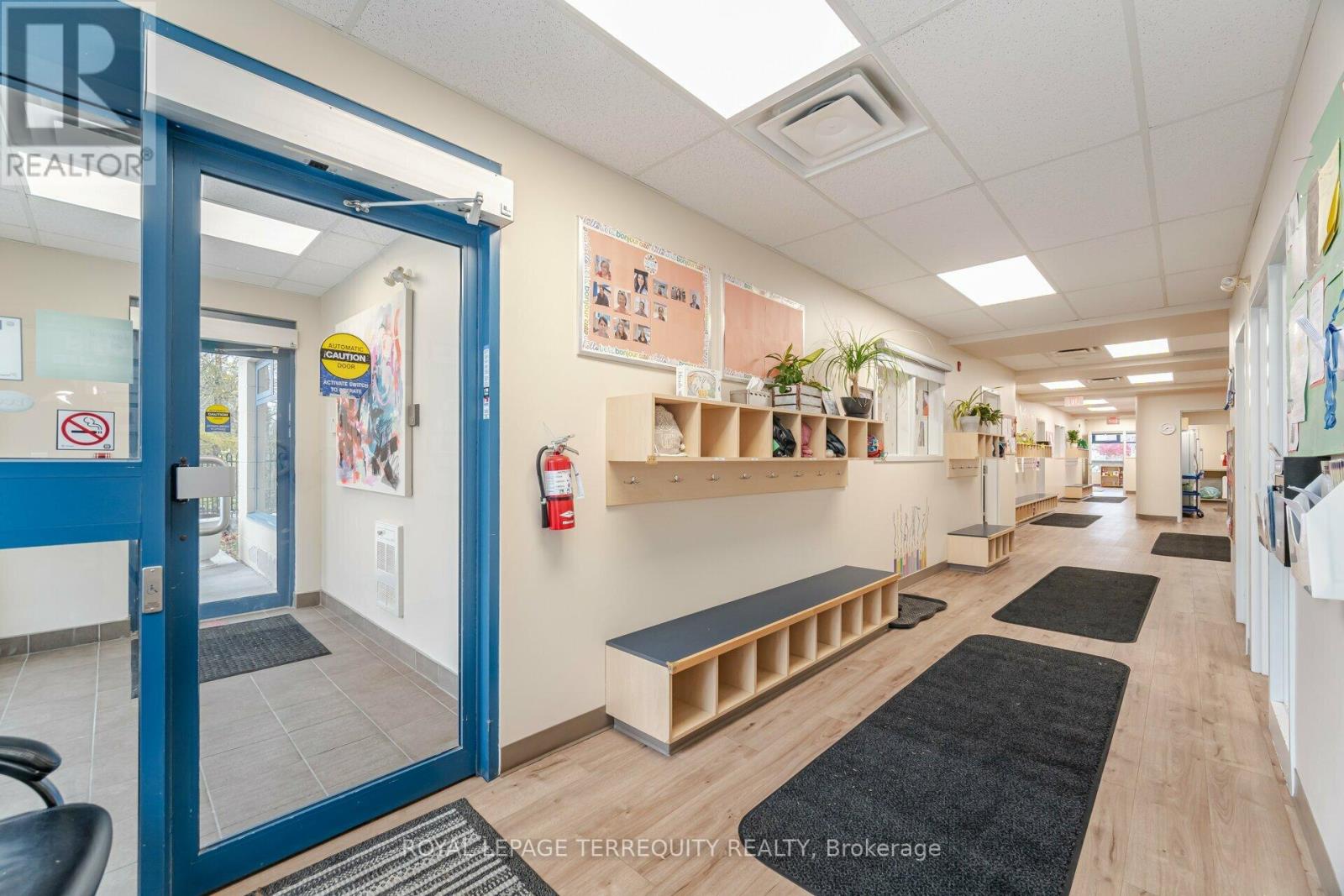 900 Golf Link Road, Hamilton, Ontario L9K 1J8 - Photo 5 - X12594400