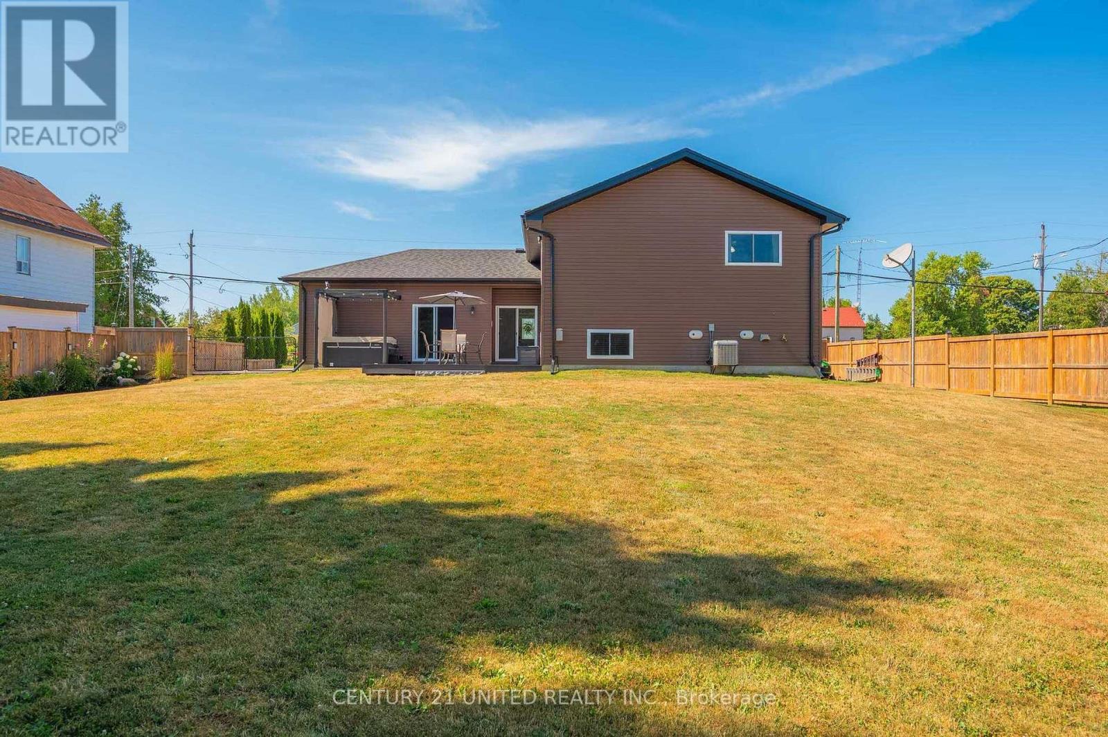 102 King Street W, Kawartha Lakes, Ontario K0L 2W0 - Photo 22 - X12594478