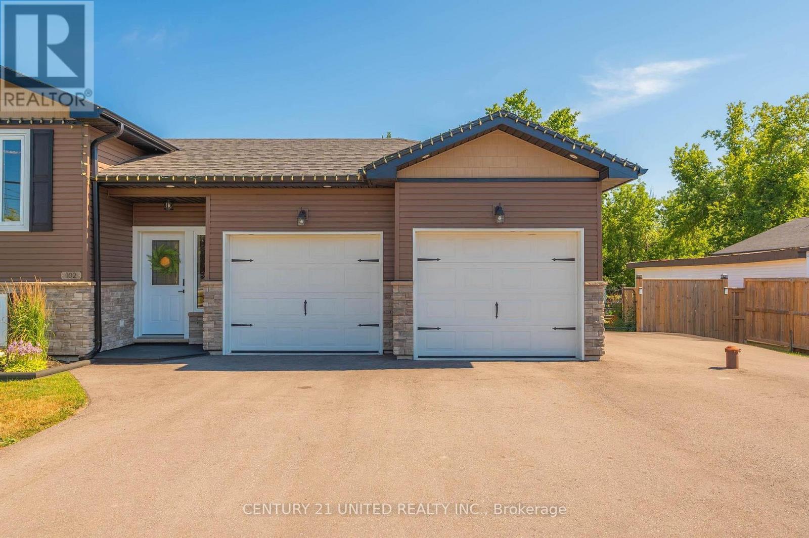 102 King Street W, Kawartha Lakes, Ontario K0L 2W0 - Photo 27 - X12594478