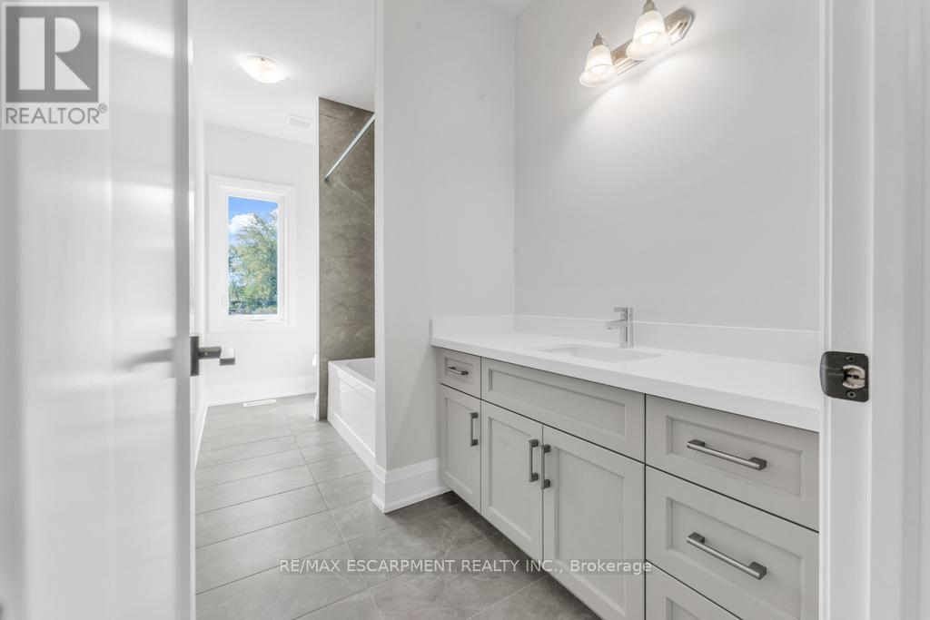 198 Kellogg Avenue, Hamilton, Ontario  L0R 1W0 - Photo 17 - X12459928